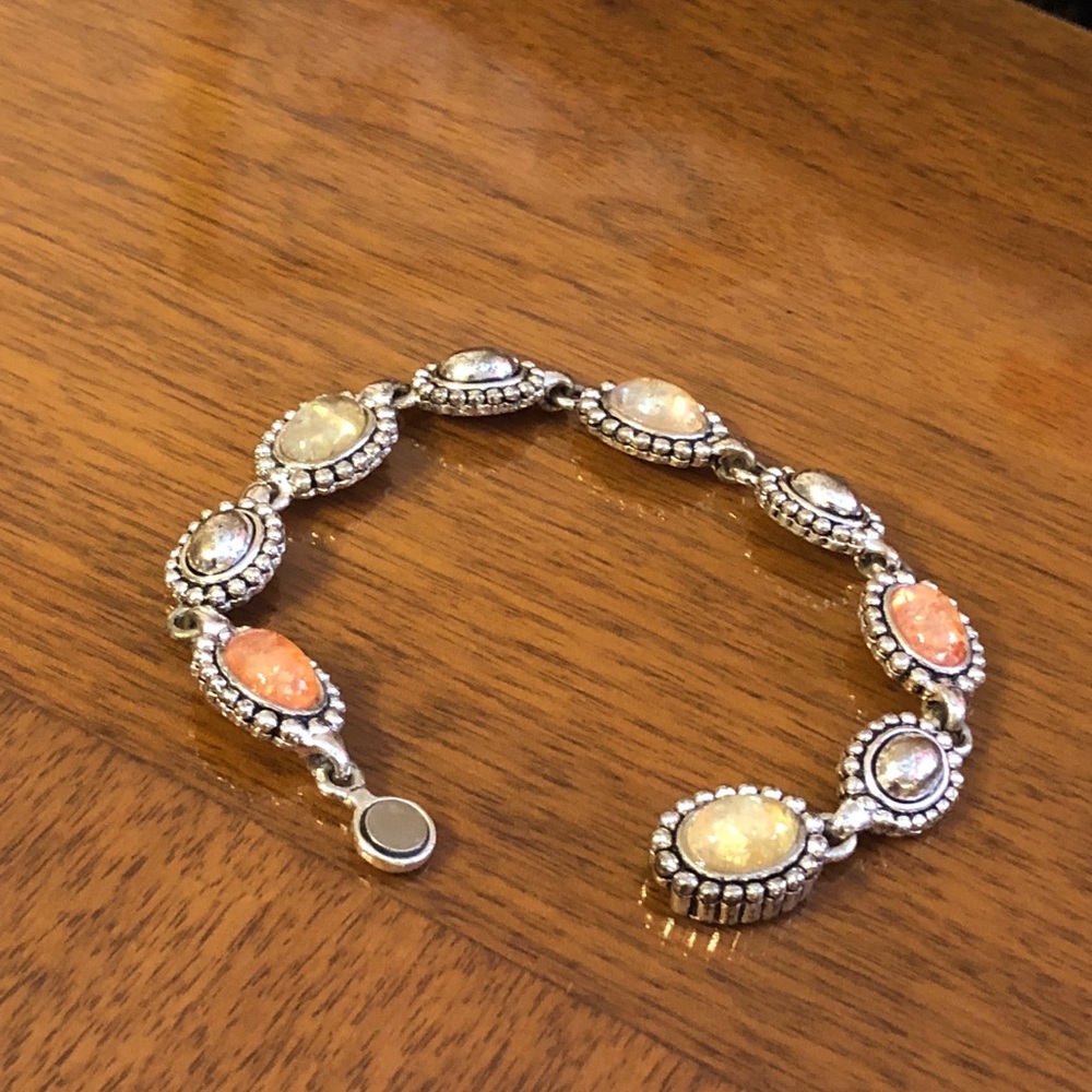 Ladies 7 inch silver amulet bracelet